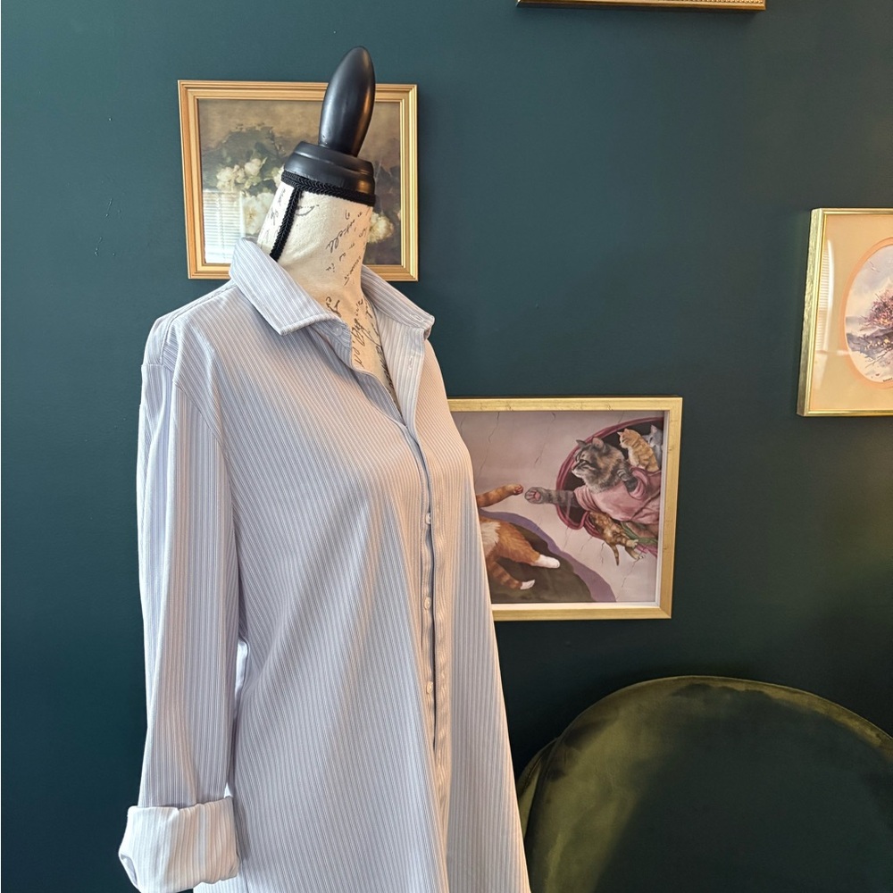 Elegant Light Blue Striped Men's Shirt